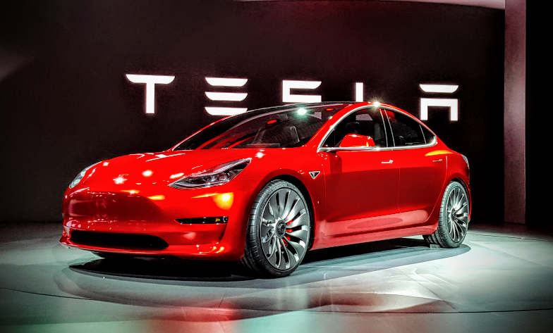 2 lý do khiến cổ phiếu Tesla sụt giảm vào tuần trước