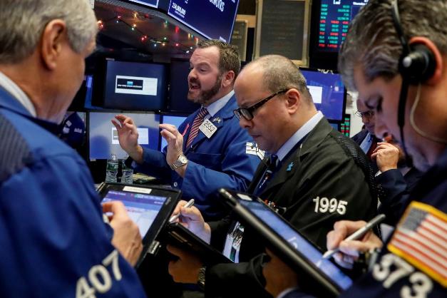 Dow Jones giảm nhẹ trong tuần bất chấp đà tăng trong phiên