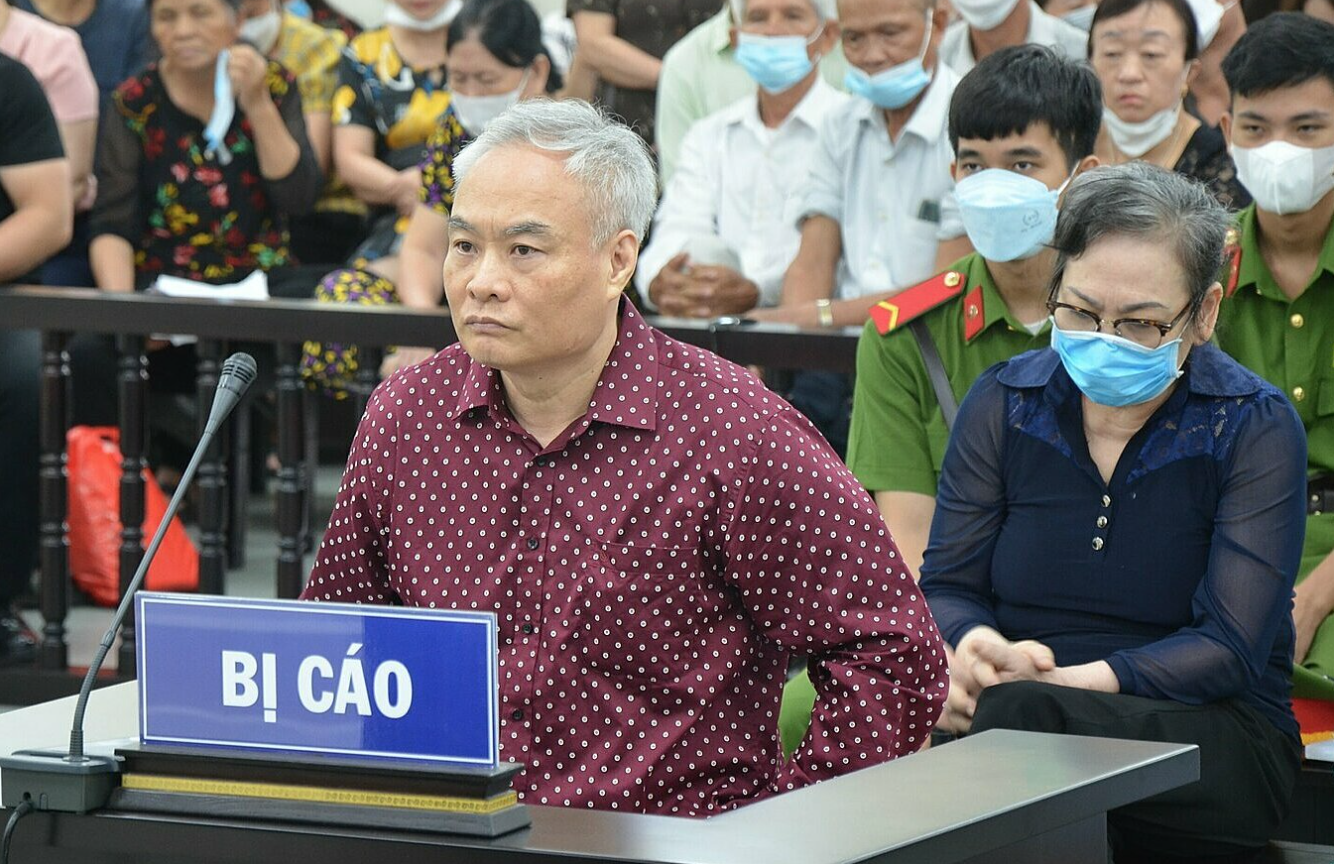 Xét xử cựu chủ tịch Trung tâm hỗ trợ người nghèo "Trái tim Việt Nam" lừa đảo bằng hình thức đa cấp