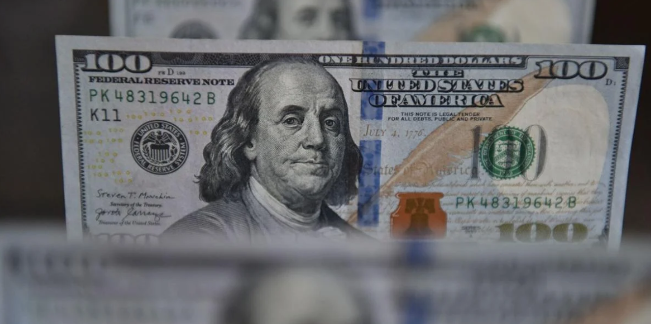 Đồng USD có tháng giảm mạnh nhất trong 1 năm, đâu là kẻ hưởng lợi?