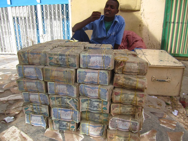 zimbabwe money - traderviet.jpg