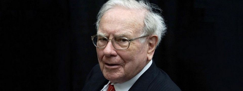Ngay cả Warren Buffett cũng không thể chiến thắng thị trường 10 năm qua. Chúng ta phải làm sao?